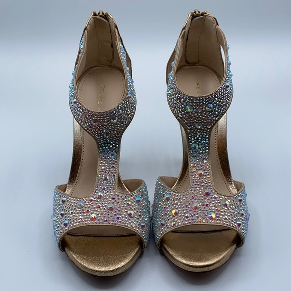 Pelle Embellished T Strap Sandals size 5 1/2 M - Picture 1 of 12